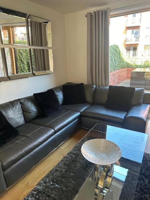 Casa de férias Luxury Modern Town House, Centre, Free Secured Parking
